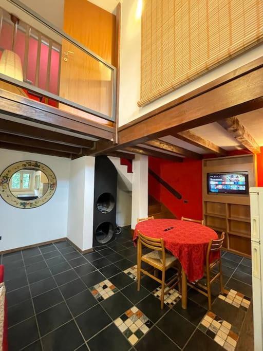Апартаменты Musicians Mansion Loft Фино-Морнаско Экстерьер фото